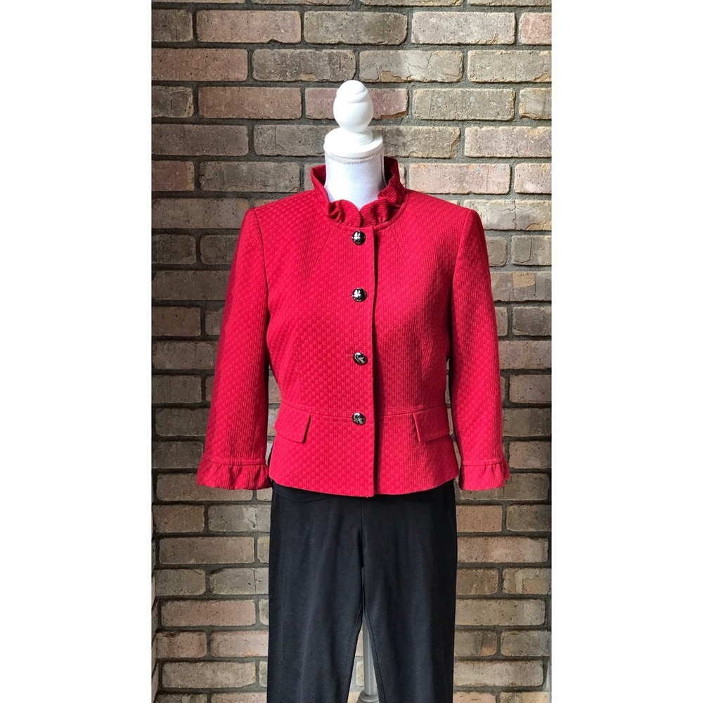 TAHARI beautiful/elegant blazer 3/4
